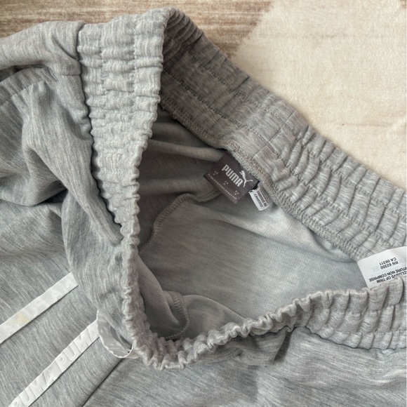 Gray Puma size small joggers - Picture 4 of 7